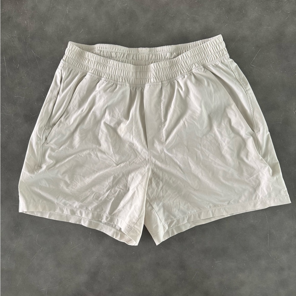lululemon athletica Men's Cream Athletic Shorts 5” inseam